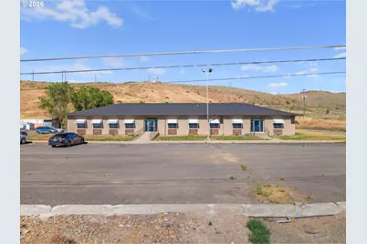 1050 S Bridge St, Baker City, OR 97814 - Photo 3