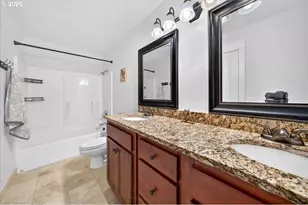 627 N Hayden Bay Dr, Portland, OR 97217 - Photo 27