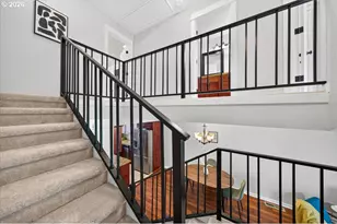627 N Hayden Bay Dr, Portland, OR 97217 - Photo 13