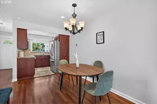 627 N Hayden Bay Dr, Portland, OR 97217 - Photo 9
