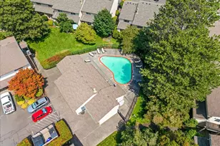 627 N Hayden Bay Dr, Portland, OR 97217 - Photo 37