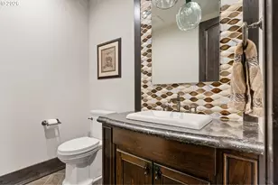 31553 SW Isle Way Ln, West Linn, OR 97068 - Photo 17