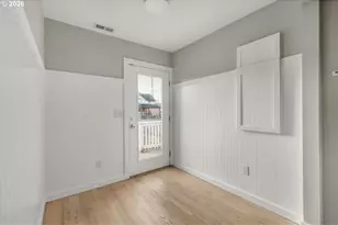 1001 S 6th Ave, Kelso, WA 98626 - Photo 11