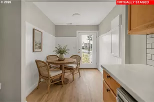 1001 S 6th Ave, Kelso, WA 98626 - Photo 11