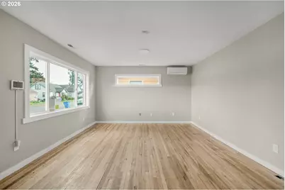 1001 S 6th Ave, Kelso, WA 98626 - Photo 5