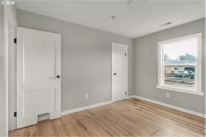 1001 S 6th Ave, Kelso, WA 98626 - Photo 13