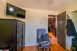 350 W Pine St, Sweet Home, OR 97386 - Photo 17