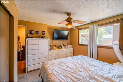 350 W Pine St, Sweet Home, OR 97386 - Photo 13