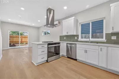 9279 E Burnside St, Portland, OR 97216 - Photo 7