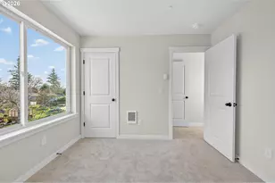 9279 E Burnside St, Portland, OR 97216 - Photo 21