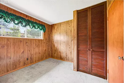 4934 SE Malden Dr, Portland, OR 97206 - Photo 13