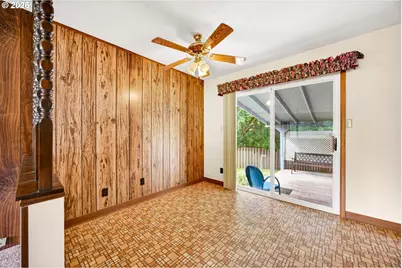 4934 SE Malden Dr, Portland, OR 97206 - Photo 9