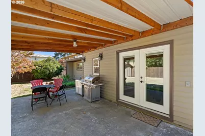 10953 SE Salmon St, Portland, OR 97216 - Photo 23