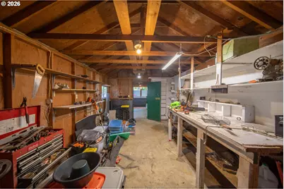 62196 Crown Point Rd, Coos Bay, OR 97420 - Photo 17