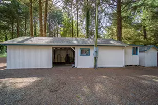 62196 Crown Point Rd, Coos Bay, OR 97420 - Photo 11