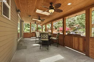 22868 SW Hillcrest Rd, West Linn, OR 97068 - Photo 15