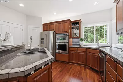 22868 SW Hillcrest Rd, West Linn, OR 97068 - Photo 11