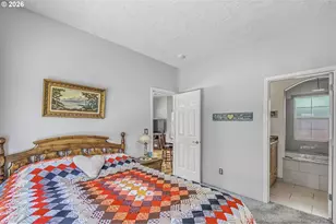 19609 NE Marine Dr, Portland, OR 97230 - Photo 9