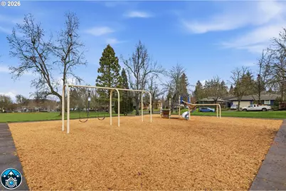 557 W 19th Ave, Eugene, OR 97401 - Photo 41