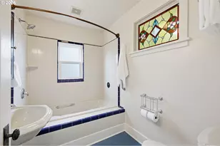 557 W 19th Ave, Eugene, OR 97401 - Photo 21