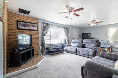 1703 Jefferson Ave, La Grande, OR 97850 - Photo 5