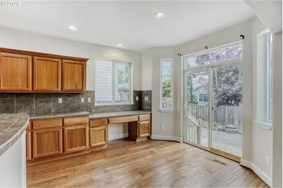 21533 SW Susan Ln, Beaverton, OR 97003 - Photo 9