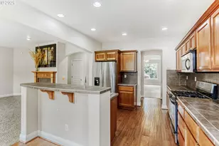 21533 SW Susan Ln, Beaverton, OR 97003 - Photo 11