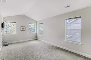 21533 SW Susan Ln, Beaverton, OR 97003 - Photo 19