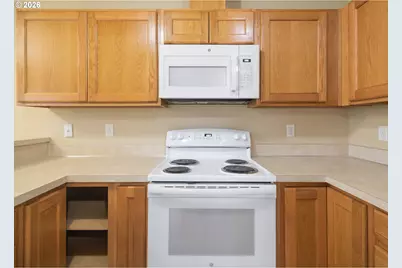 2047 SE Huckleberry Ave, Warrenton, OR 97146 - Photo 9