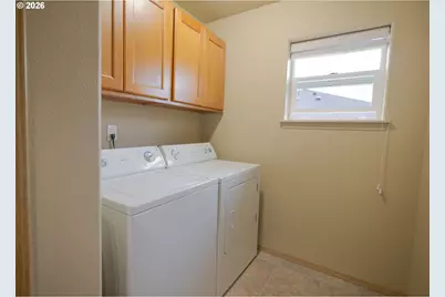 2047 SE Huckleberry Ave, Warrenton, OR 97146 - Photo 17