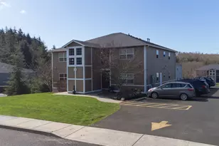 2047 SE Huckleberry Ave, Warrenton, OR 97146 - Photo 3