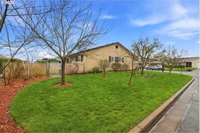 1967 Astor Way, Woodburn, OR 97071 - Photo 3