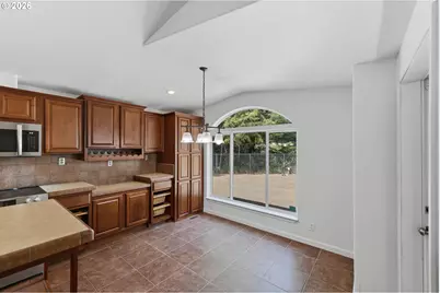67752 Beaver Loop Rd, North Bend, OR 97459 - Photo 17