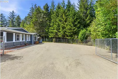 67752 Beaver Loop Rd, North Bend, OR 97459 - Photo 3