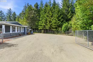 67752 Beaver Loop Rd, North Bend, OR 97459 - Photo 3