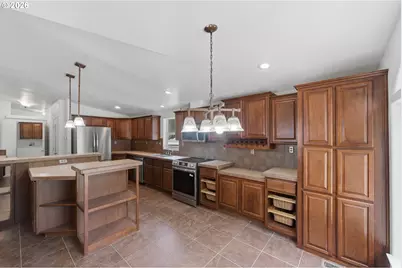 67752 Beaver Loop Rd, North Bend, OR 97459 - Photo 15