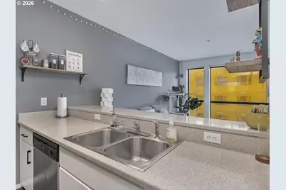 1125 NW 9th Ave #518, Portland, OR 97209 - Photo 15