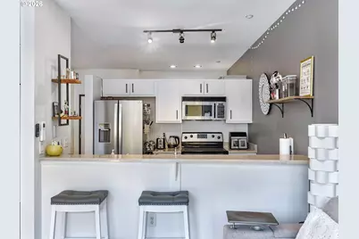 1125 NW 9th Ave #518, Portland, OR 97209 - Photo 11