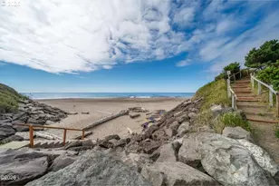5540 Palisades Dr, Lincoln City, OR 97367 - Photo 39