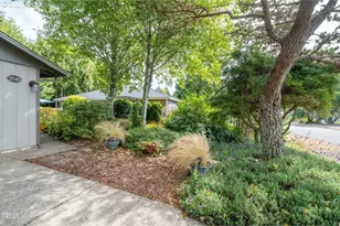 5540 Palisades Dr, Lincoln City, OR 97367 - Photo 25
