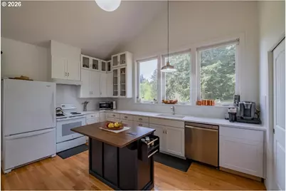 28600 Jones Dr, Foster, OR 97345 - Photo 3