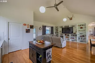 28600 Jones Dr, Foster, OR 97345 - Photo 5
