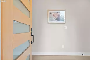 2885 NE Couch St, Portland, OR 97232 - Photo 5