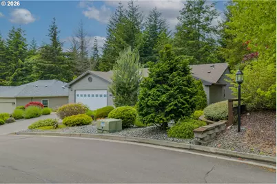 2142 Lynne Dr, North Bend, OR 97459 - Photo 3