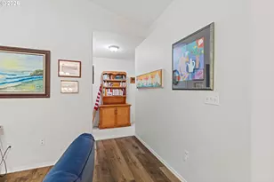 2142 Lynne Dr, North Bend, OR 97459 - Photo 25