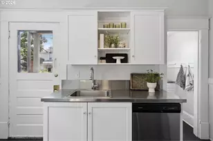 936 N Killingsworth Ct, Portland, OR 97217 - Photo 17