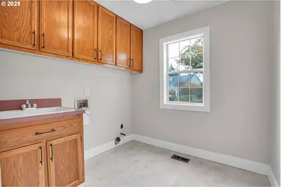 7705 SW 194th Ter, Beaverton, OR 97007 - Photo 11