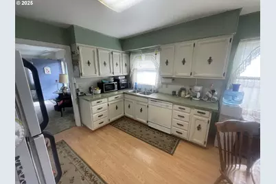 615 Hager St, Heppner, OR 97836 - Photo 13