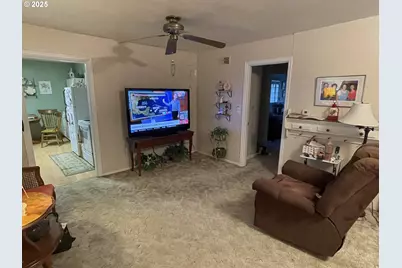 615 Hager St, Heppner, OR 97836 - Photo 3