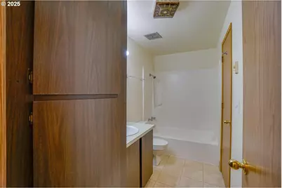 8621 NW 15th Ave, Vancouver, WA 98665 - Photo 23